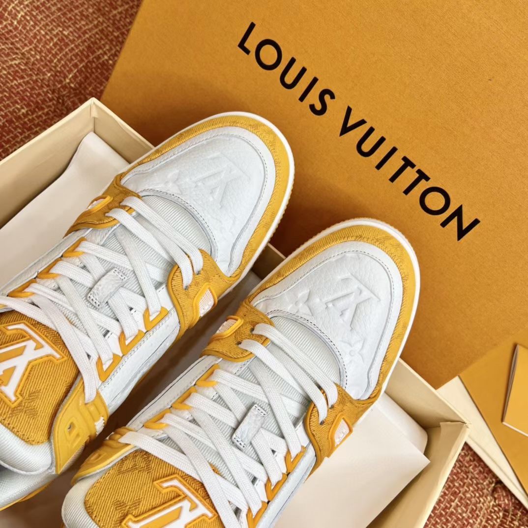 Authentic Louis Vuitton Monogram Mens Trainer Sneaker US10 EU43 LV/UK9
