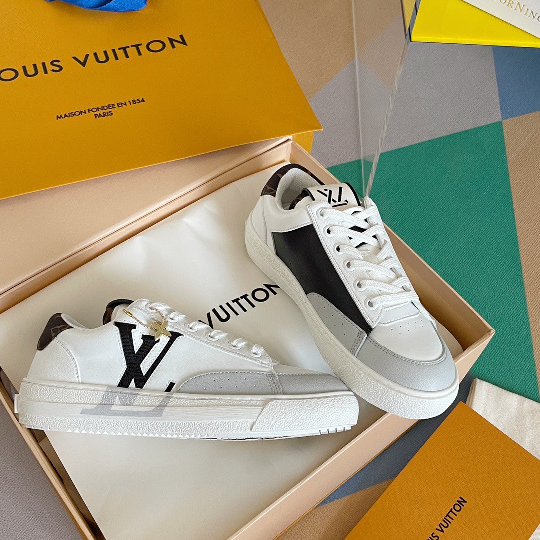 Replica Louis Vuitton Charlie Sneakers In White Leather With Black Detail