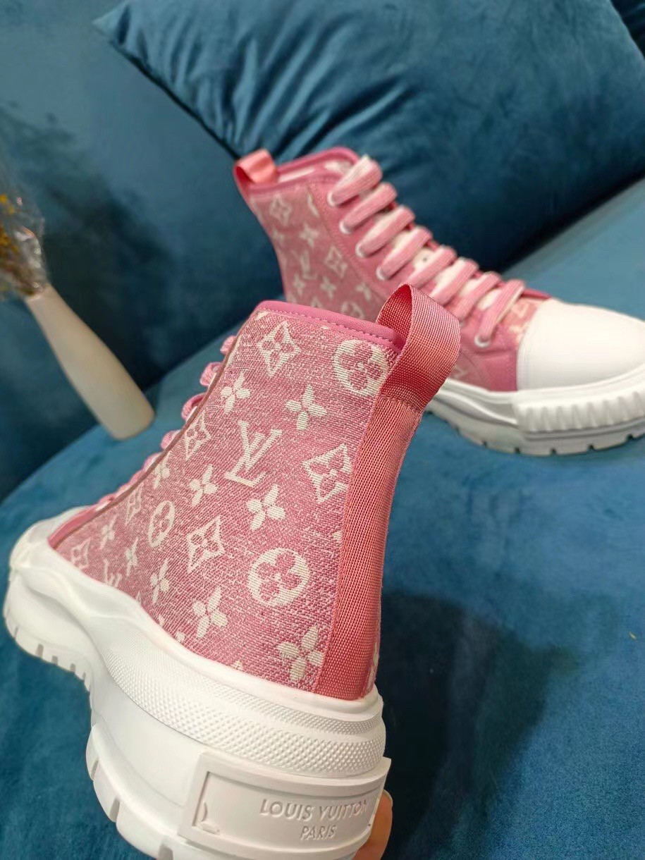 Louis Vuitton Unisex LV Squad Sneaker Boot Pink Canvas Rubber