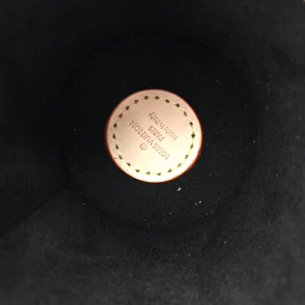 Louis Vuitton 2019 Black Monogram 100ML Perfume Travel Case · INTO