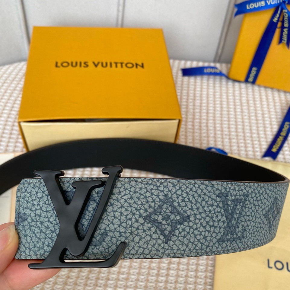 Louis Vuitton Belt LV Shape 40mm Reversible Black/Blue