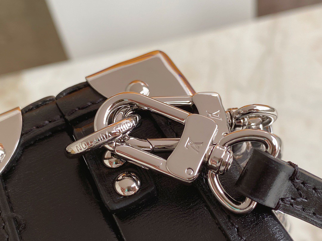 Louis Vuitton PETITE MALLE Monogram Casual Style Denim 2WAY Chain Elegant  Style Logo (M21462)