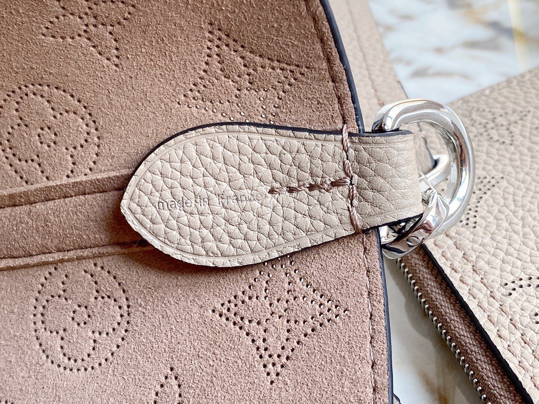 Louis Vuitton White Mahina Perforated Leather Solar PM Hobo Bag 241492