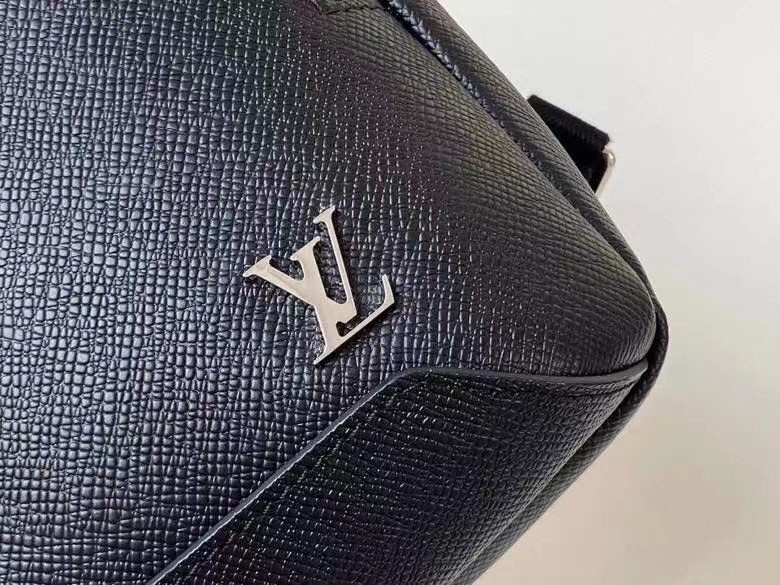 Buy Louis Vuitton Taiga LOUIS VUITTON Avenue Sling Bag Taiga M30443 Body Bag  Noir / 250949 [Used] from Japan - Buy authentic Plus exclusive items from  Japan