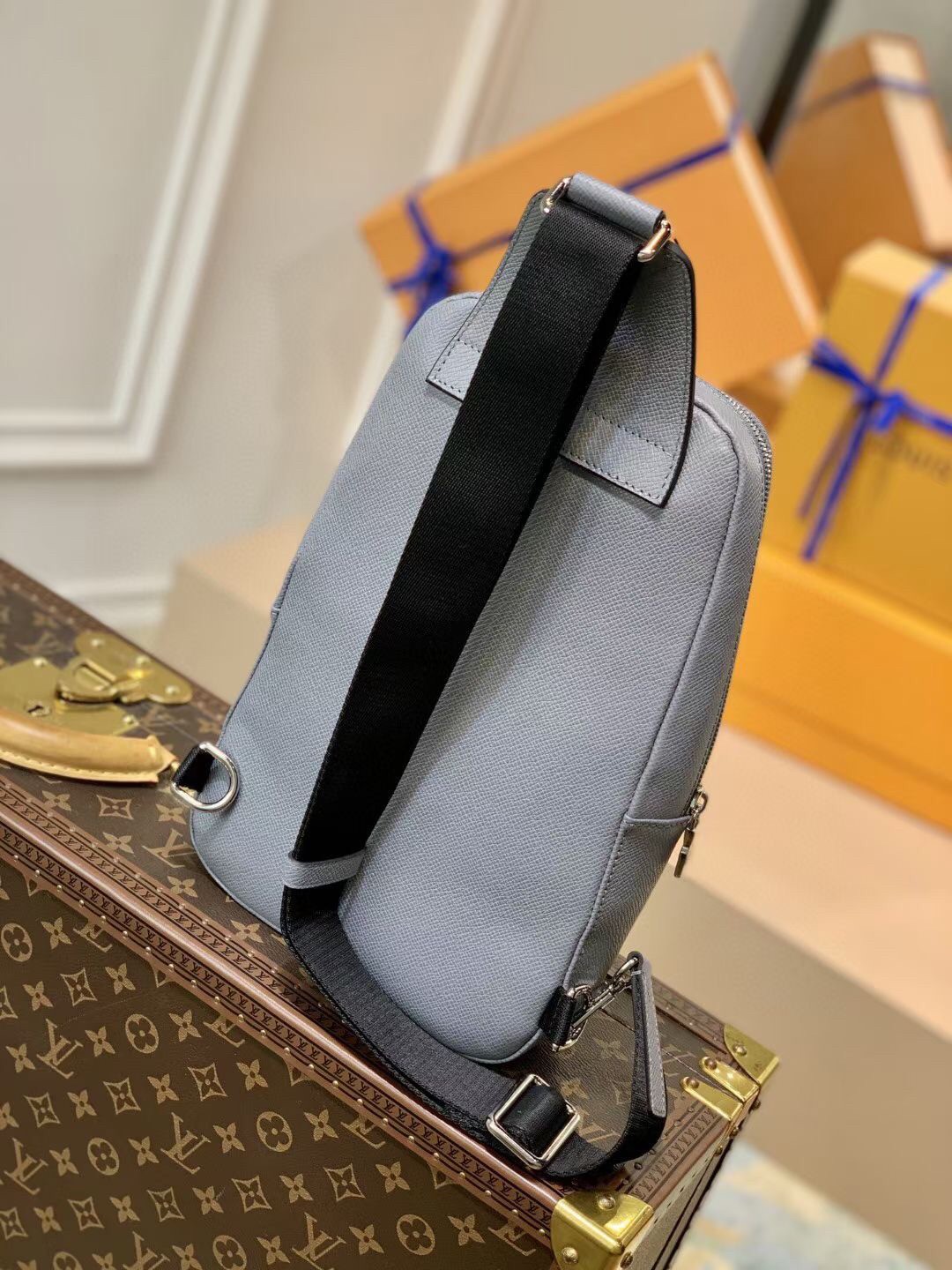 Louis Vuitton Avenue sling bag Body Bag Taiga Black M30443 Men