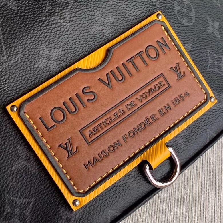 M45220 Louis Vuitton Monogram Eclipse Discovery Bumbag
