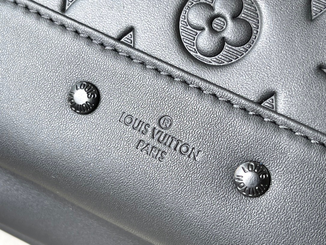 Shop Louis Vuitton MONOGRAM Monogram Street Style Leather Logo Backpacks  (M46109) by IMPORTfabulous