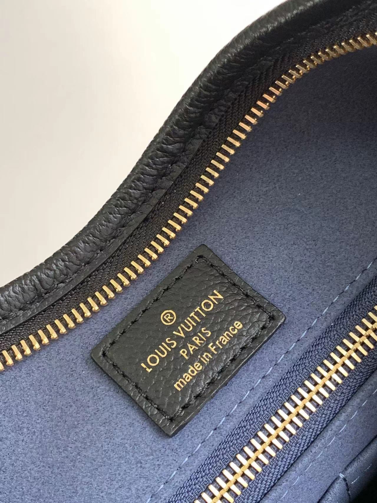 Replica Louis Vuitton CarryAll PM Bag In Monogram Empreinte