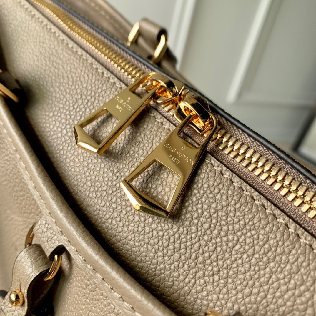Replica Louis Vuitton Summer Bundle Bag In Monogram Empreinte Leather M46492