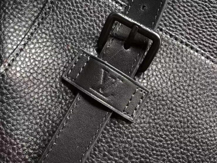 Louis Vuitton Christopher Tote (M58479)