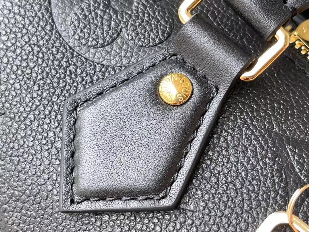Replica Louis Vuitton Speedy Bandouliere 20 Bag In Iridescent Empreinte  Leather M46092