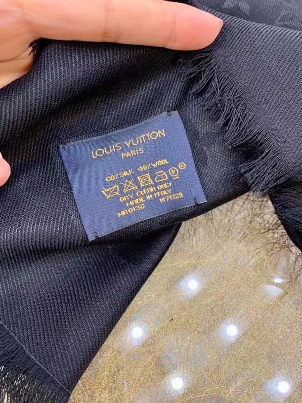 Authentic Louis Vuitton Monogram Black Shawl Scarf Silk Wool M71329 with  Box