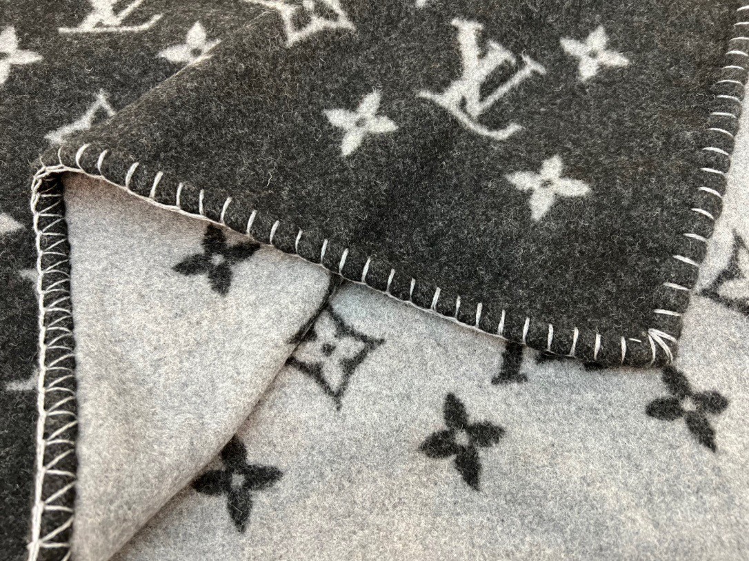 Louis Vuitton Neo Monogram Blanket (PLAID MONOGRAM ECLIPSE, PLAID NEO  MONOGRAM, black brown, NEO MONOGRAM BLANKET, M70439, M76032)
