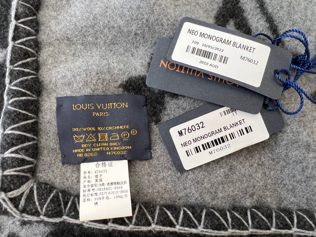 LOUIS VUITTON M76032 Monogram Blanket Cashmere Wool 140 180cm