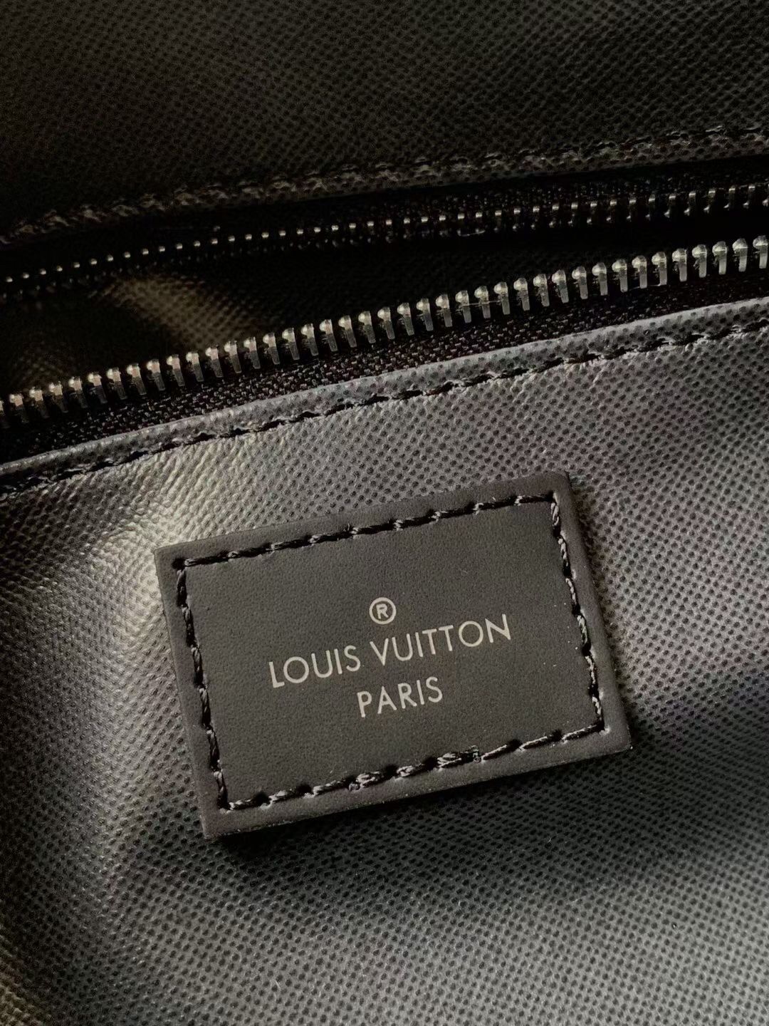 Louis Vuitton Dopp Kit Toilet Pouch Graphite Damier Graphite
