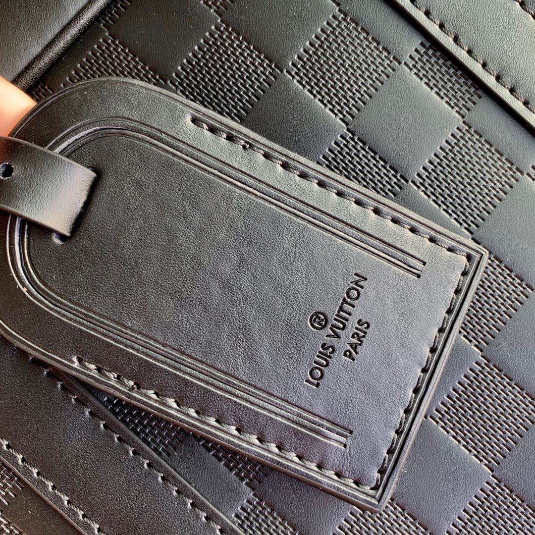 Replica Louis Vuitton N41286 District PM Messenger Bag Damier Infini  Leather For Sale