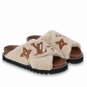 Louis Vuitton Paseo Flat Comfort Mules In Shearling