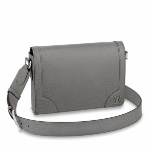 Louis Vuitton M45584 LV LVxNil Messenger bag In Monogram coated canvas  Replica sale online ,buy fake bag