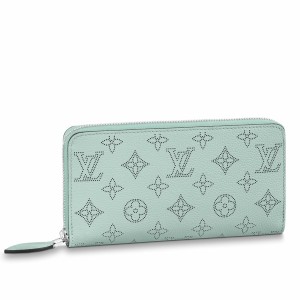 Louis Vuitton Zippy Wallet In Mahina Leather M69032